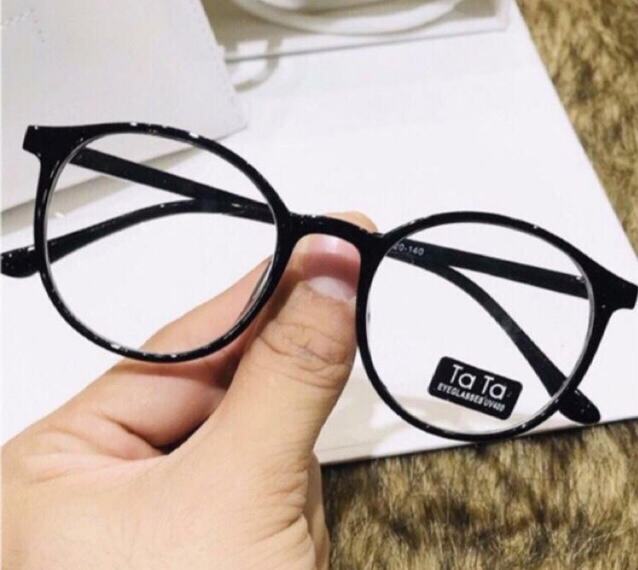 Kính Nữ Phong Cách Kiểu Hàn Quốc Đẹp ( TATA ĐEN)