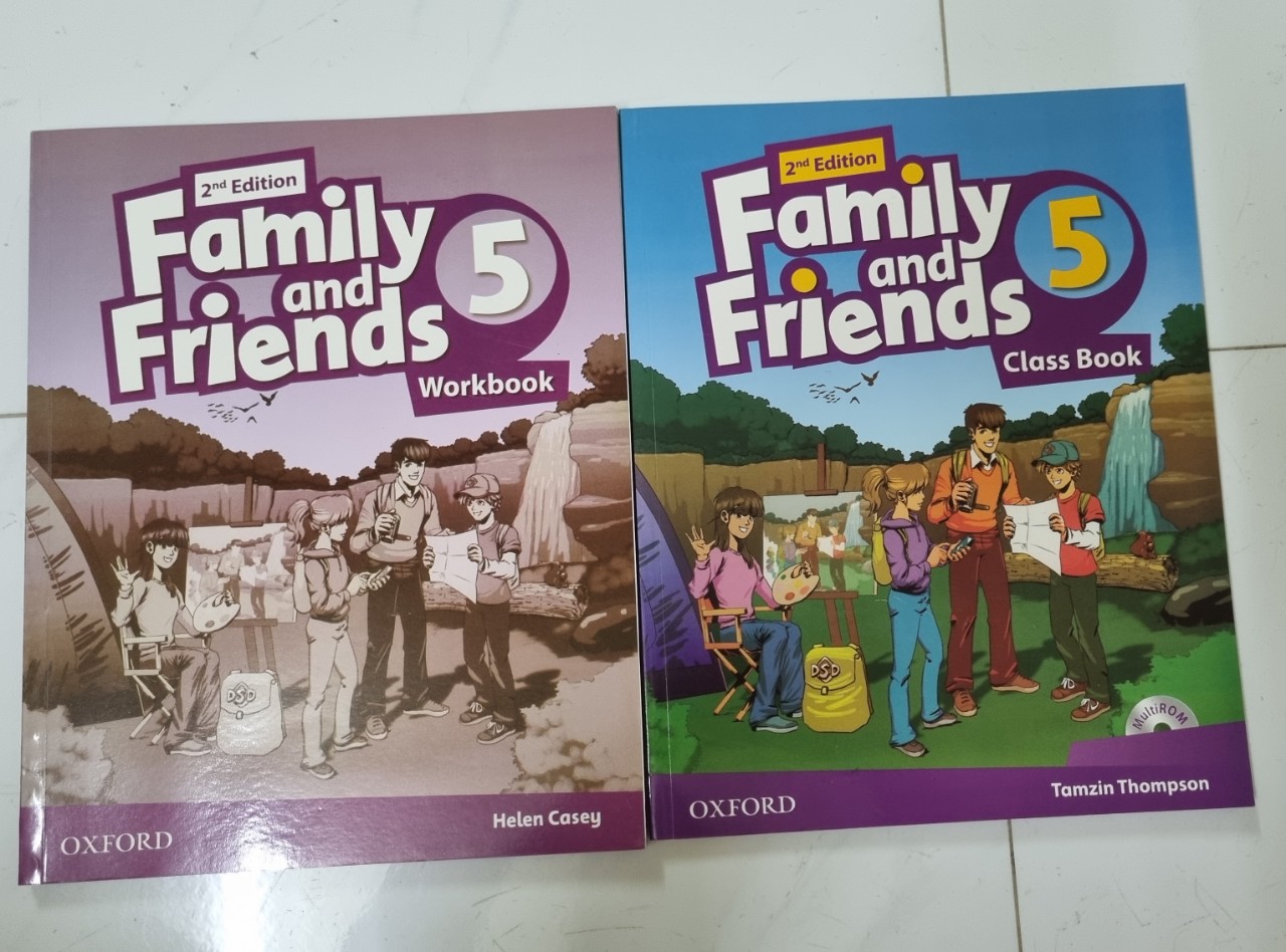Bộ Family and friends 5 bản 2nd cho bé  bộ 2 cuốn