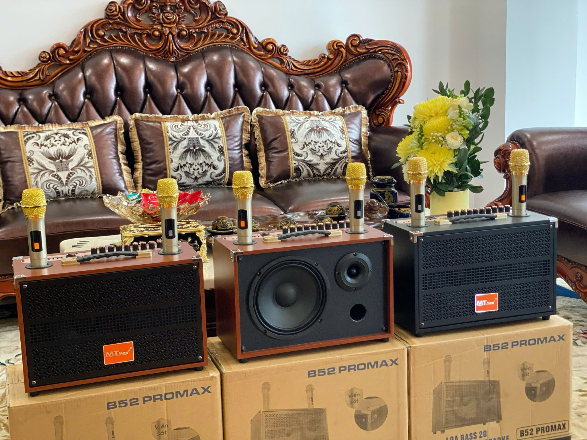 [ Xả Kho ] Loa Di Động Karaoke 10 Nút MTMAX B52 PRO Viền Sắt Bass 20cm Chỉnh Bass, Treble, Delay, Echo, Tặng Kèm 2 Micro Karaoke Không Dây