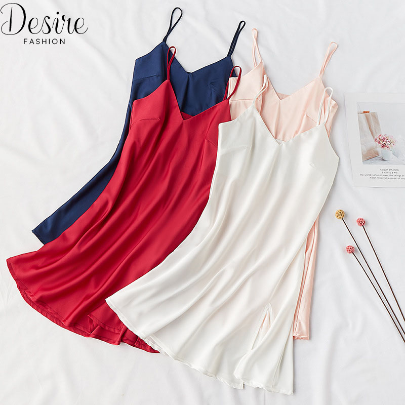 Váy ngủ hai dây xẻ tà lụa satin cao cấp Desire VNN-0078