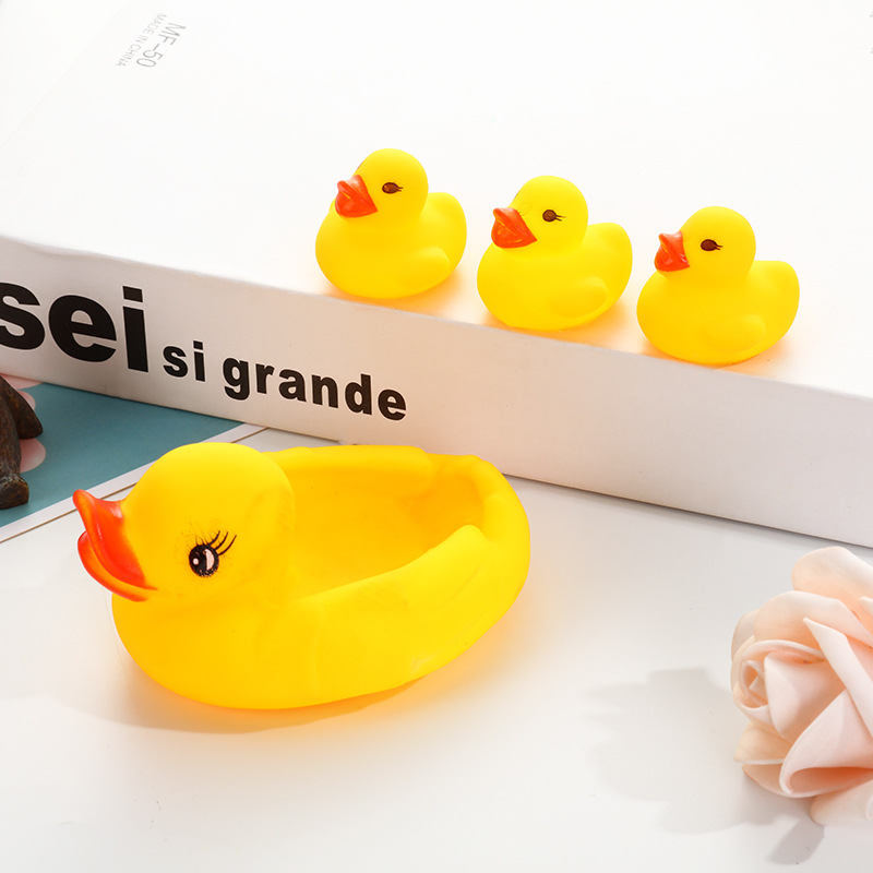[HCM]Đồ Chơi Vịt Cao Su Bơi Nước-Chú Vịt Màu Vàng Phát Ra Âm Thanh Vui Nhộn Trong Bồn Tắm Cho Bé