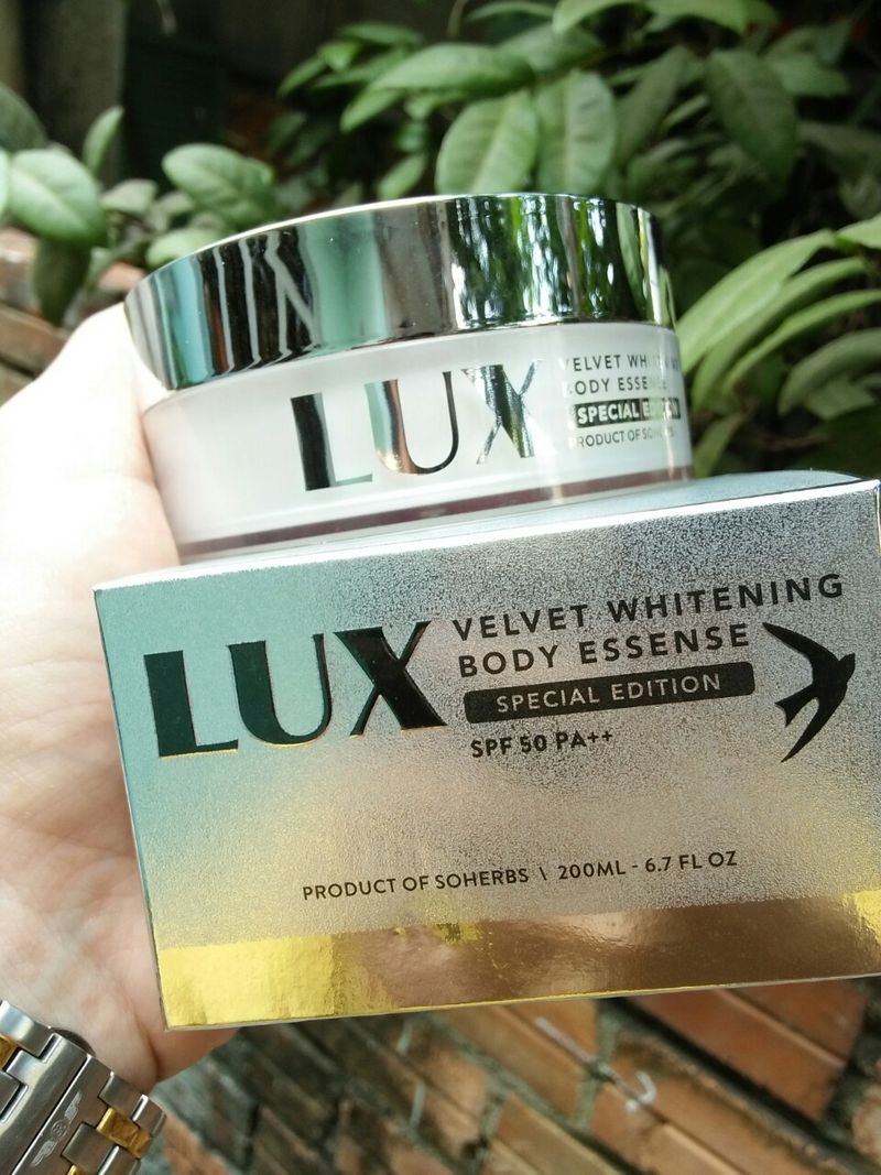 Kem body lux dưỡng trắng da tinh chất yến lux sohers 200ml