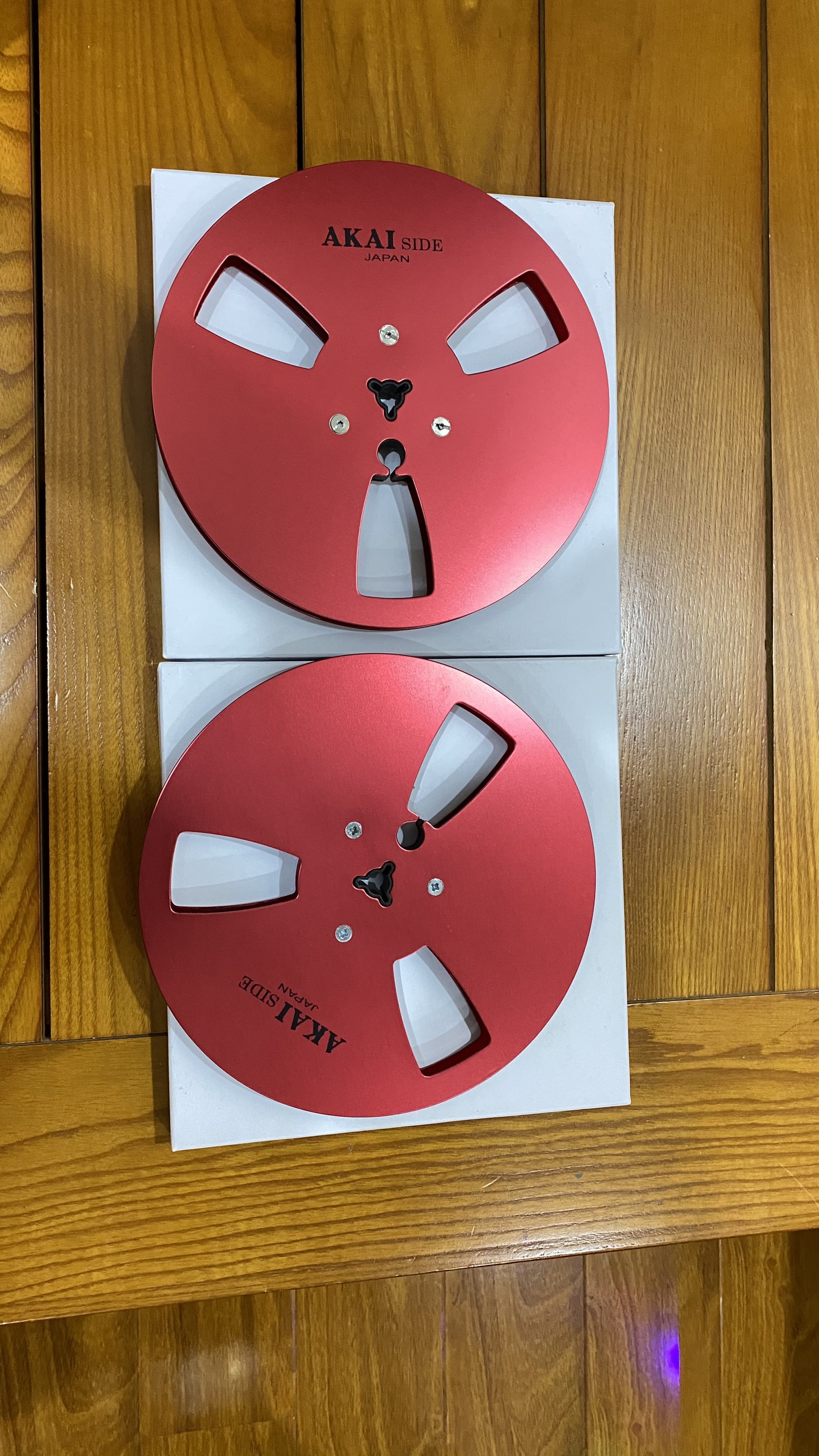 1 đôi xương nhôm akai 7 inch đỏ 3 lỗ