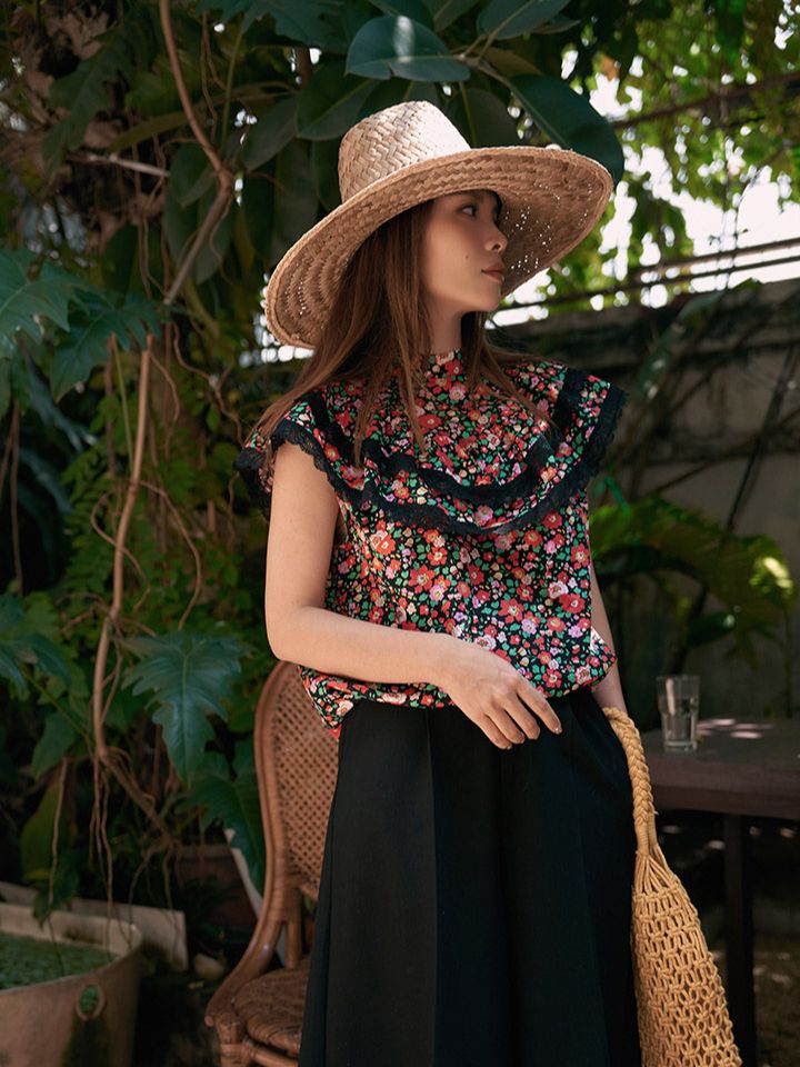 Áo hoa đỏ cổ bèo viền ren sy store