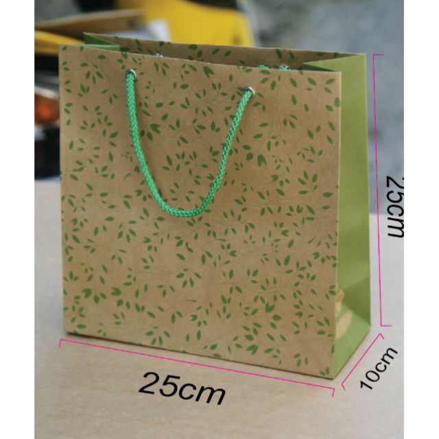 Combo 50 túi giấy in hoạ tiết 25cm x 25cm x 10cm