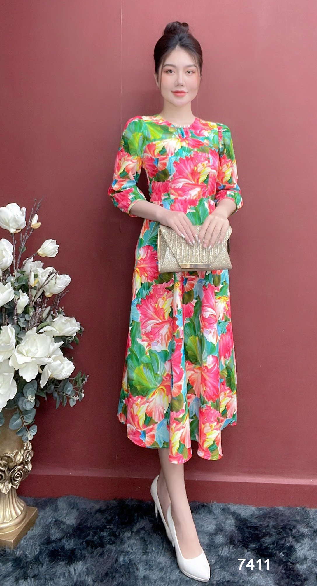 Đầm emy em7411 xoè hoa tay lỡ