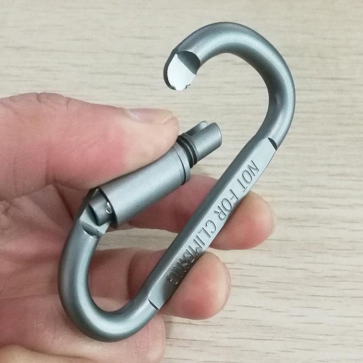 2 cái. móc nhôm. móc khóa nhôm, treo chìa khóa, móc khóa có chốt khóa chắc chắn, chất liệu bằng nhôm. tiện dụng. 133