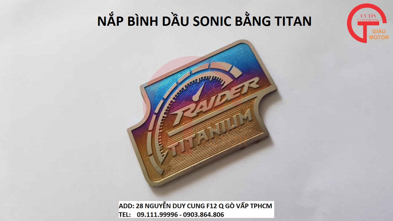 Miếng ten titan dán nắp bình dầu xe suzuki raider