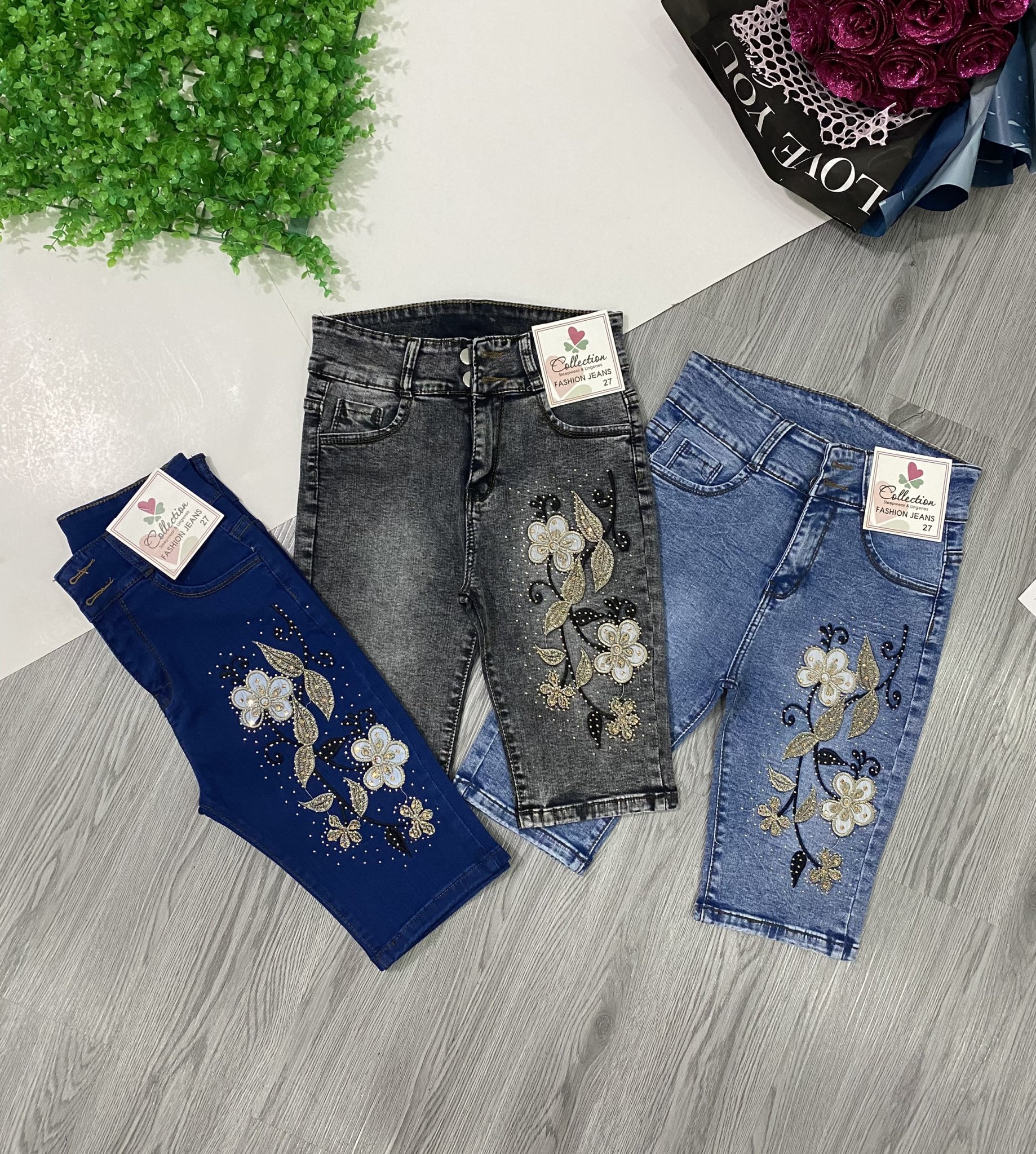Quần lửng gối jean nữ co giãn lưng cao thêu hoa mai đính hạt