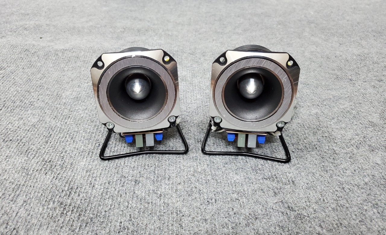Loa siêu treble pioneer p8804 - treble hỏa tiễn lắp phân tần xịn