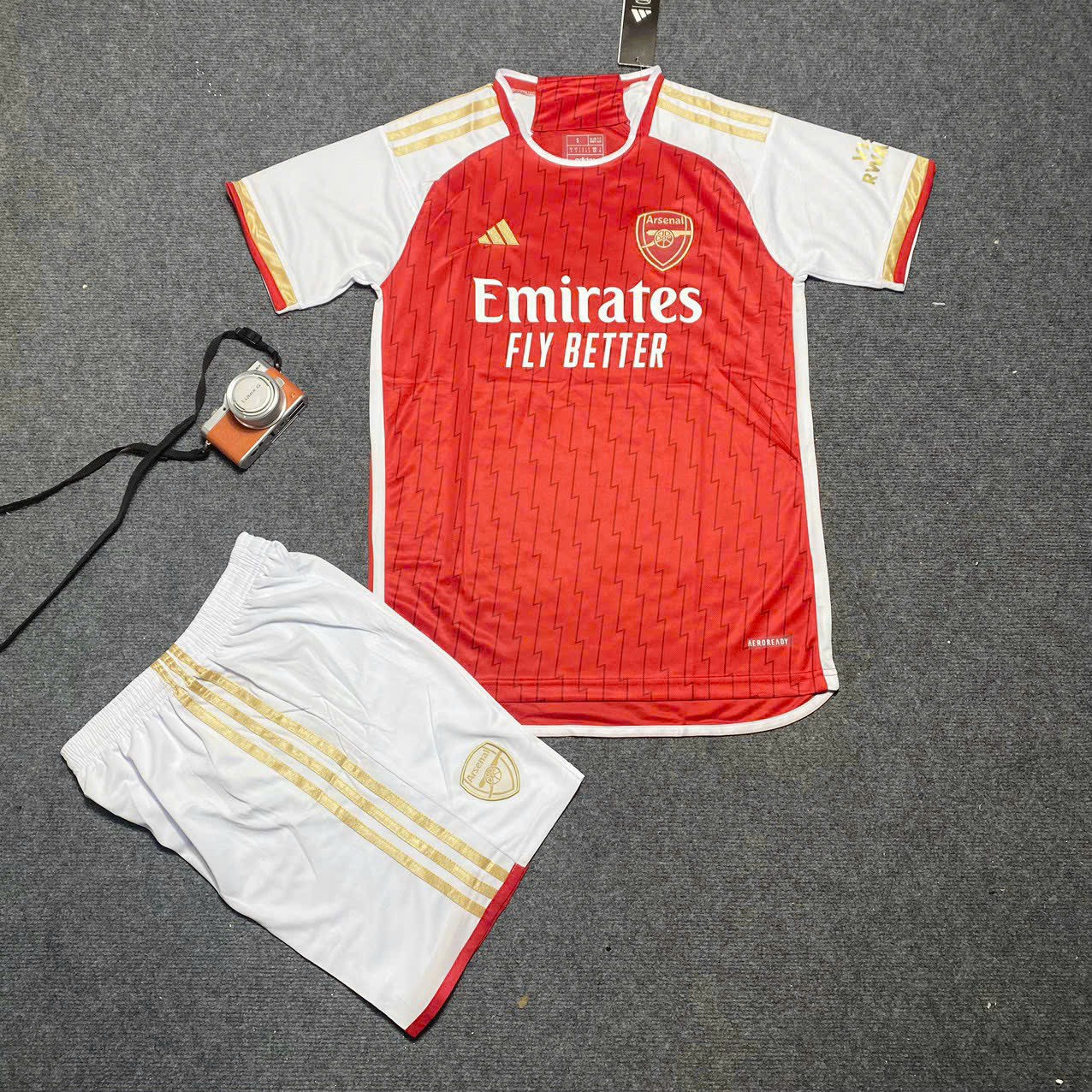 Áo Bóng Đá CLB Arsenal Sân Nhà 2023-2024 - Chuẩn Mẫu Thi Đấu - Vải Polyester Gai Thái