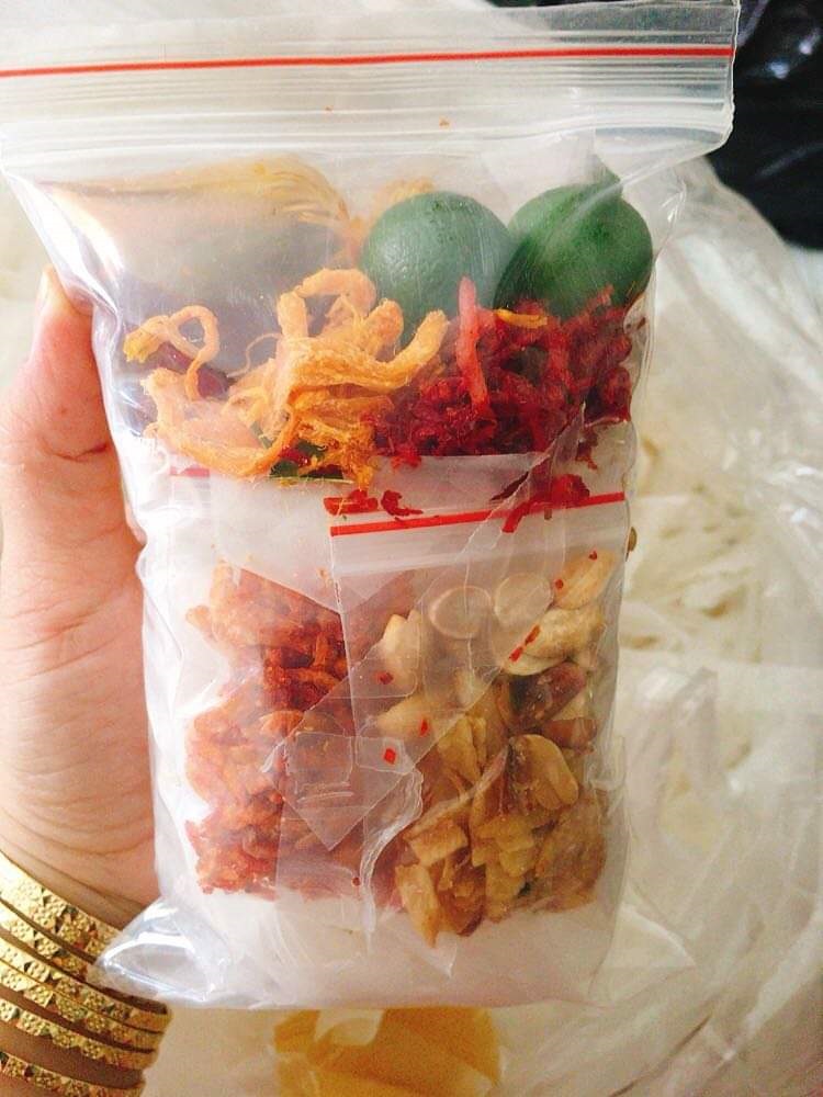 10 Bịch - Bánh tráng trộn khô bò - Bánh tráng trộn khô gà - Bánh tráng trộn