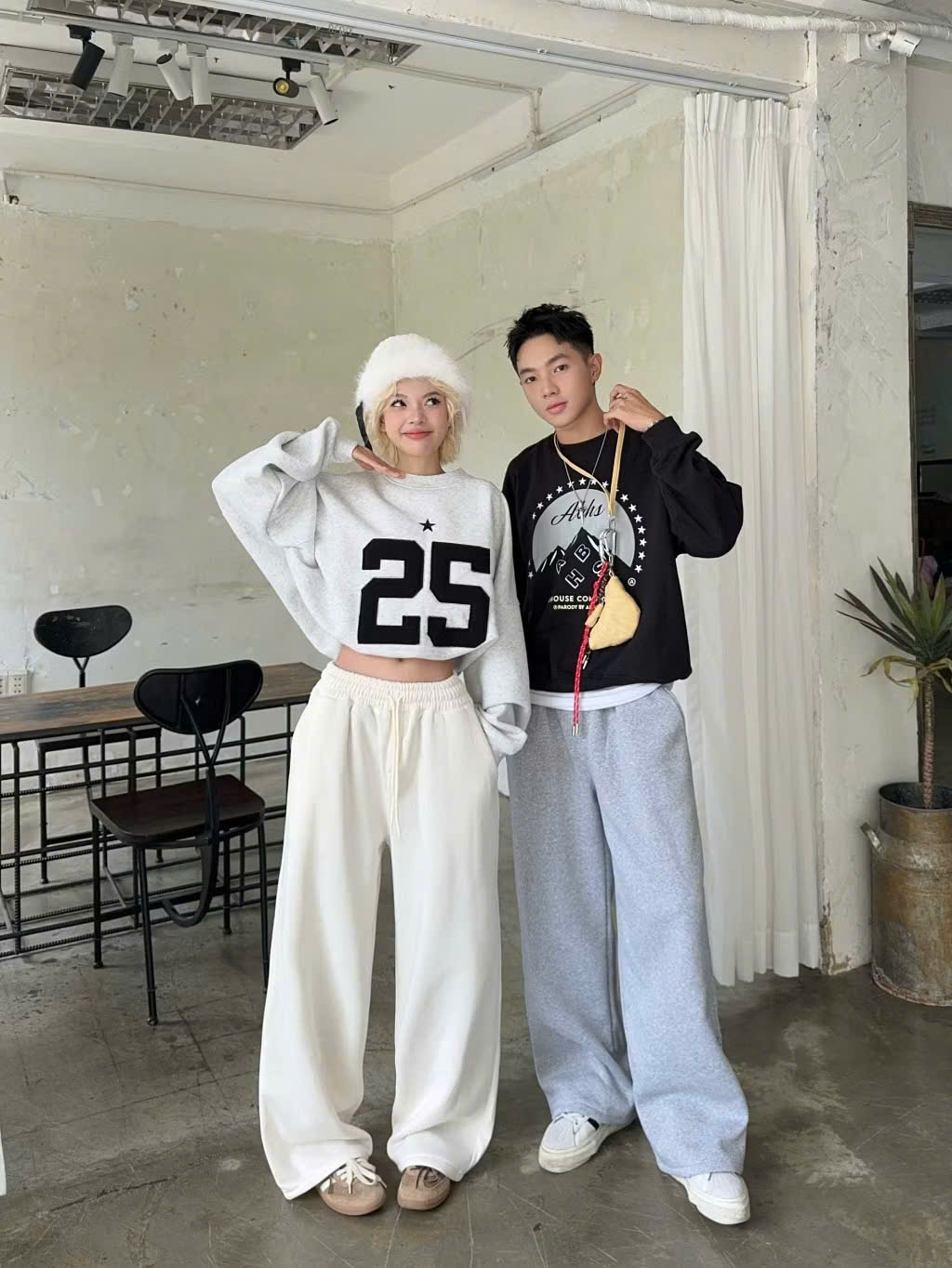 Áo Sweater Thêu Nổi số 25 form boxy dáng rộng vải nỉ bông dày dặn unisex nam nữ