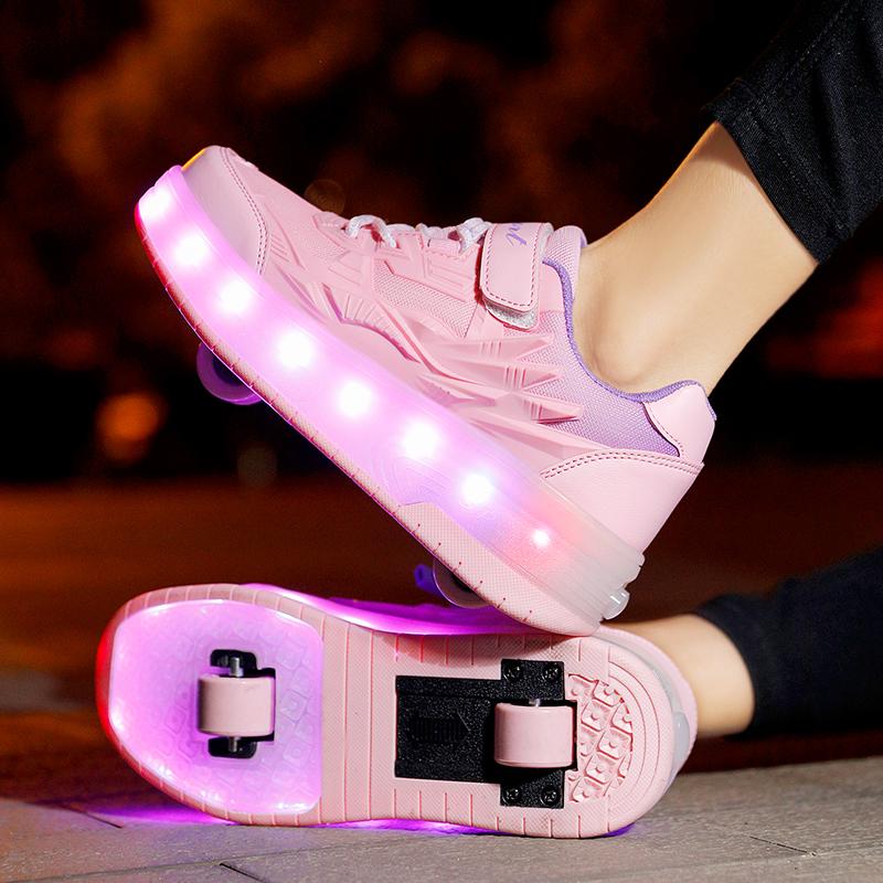 [Giày trượt patin] Giày LED đôi Bánh giày cô gái con lăn Giày trượt patin sáng giày cô gái Sneakers Da thấp-cắt cha mẹ con Giày trượt patin