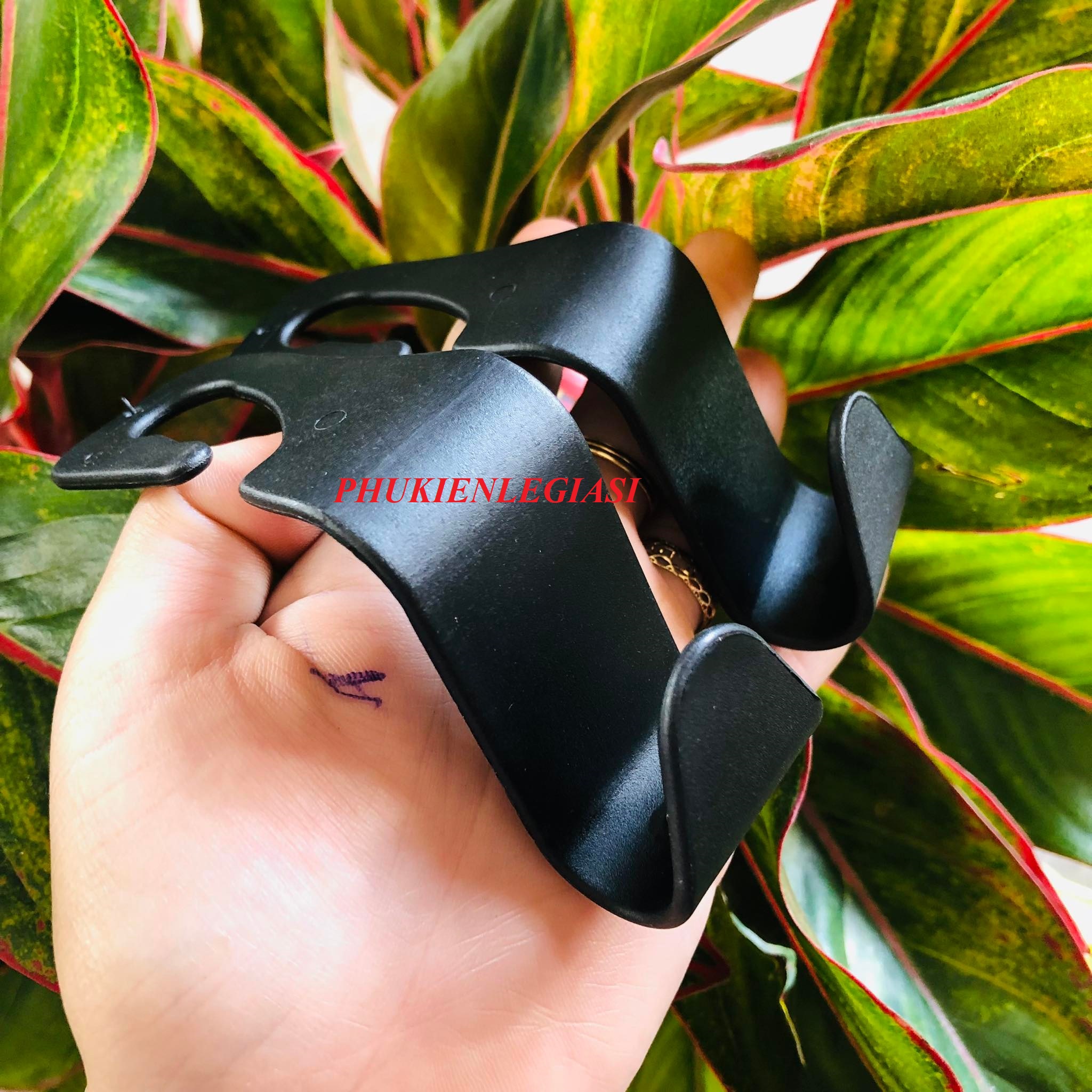 Móc treo nhựa ghế sau oto