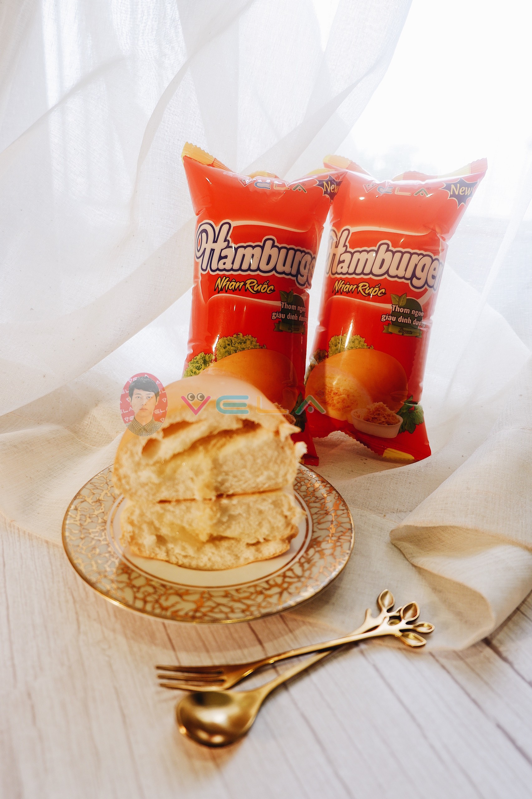 Bánh Mì VeLa Hamburger Nhân Ruốc 55 gram Thơm Ngon