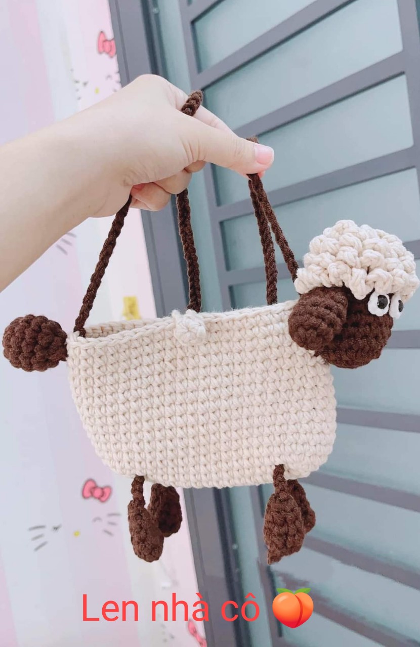 Túi đeo chéo handmade bé cừu vô tri siêu đáng yêu