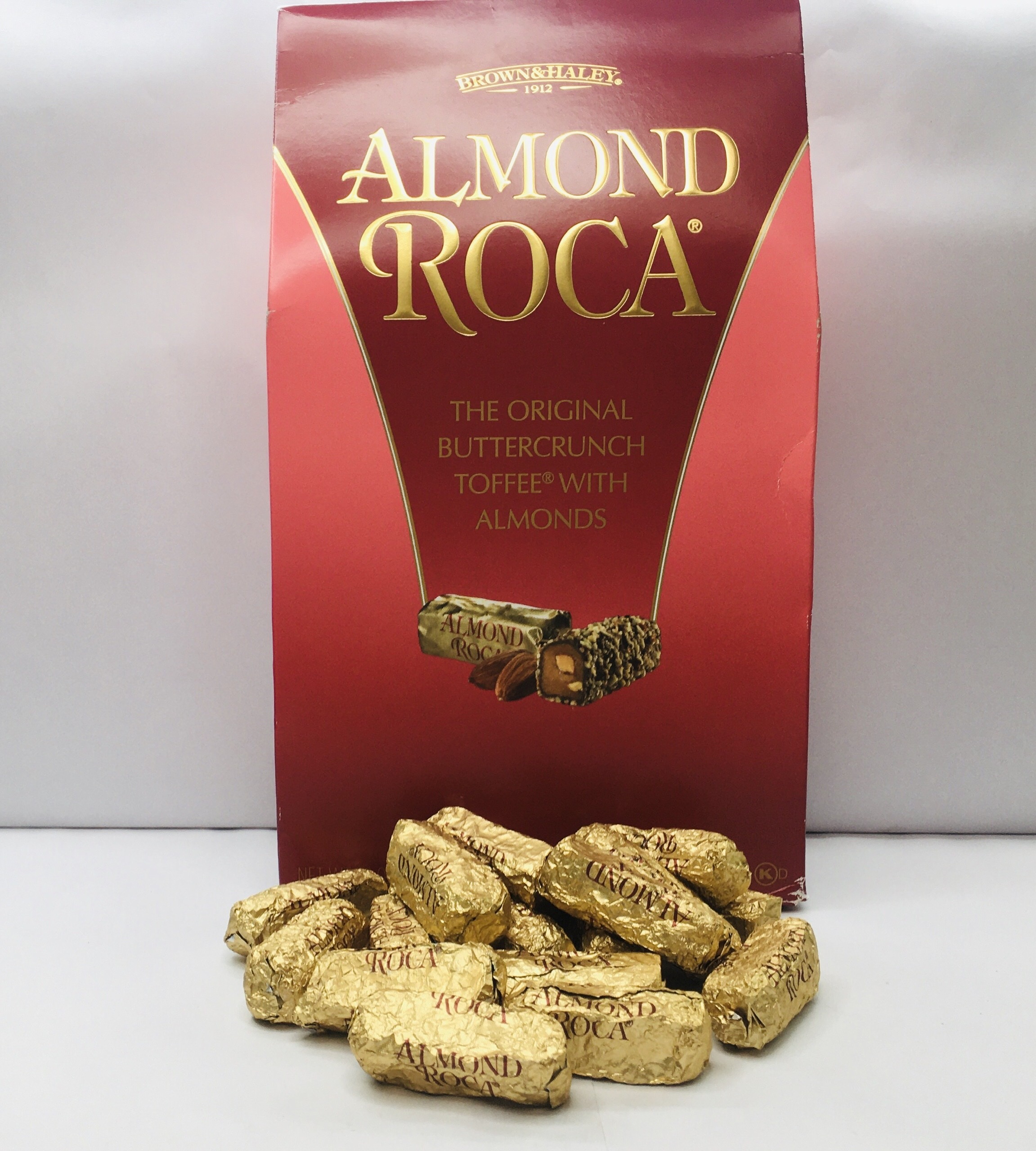 Socola hạnh nhân Almond Roca Chocolate 793g-Made in USA