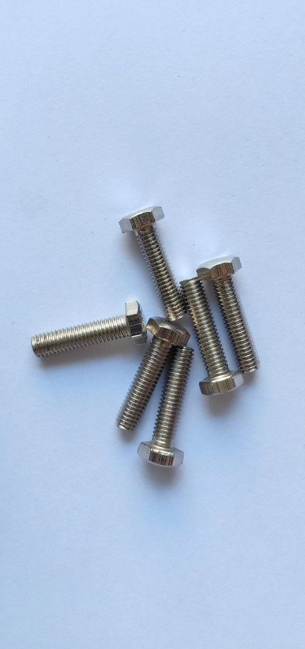 1 BỊCH 50 CON BULONG ĐAI ỐC INOX 201 5x20 M.E HOÀNG KHANG