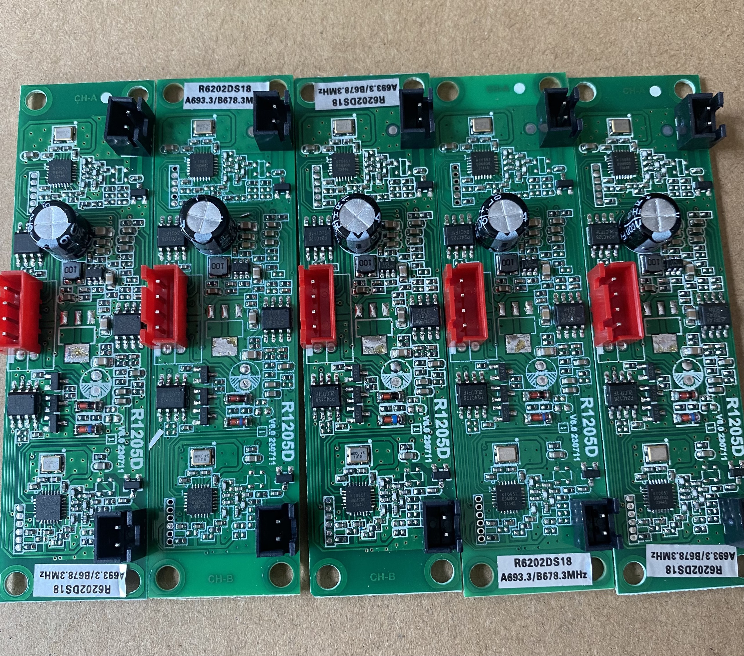 MẠCH THU MICRO LOA KÉO KHÔNG DÂY UHF (sử dụng cho micro 2 màn hình)