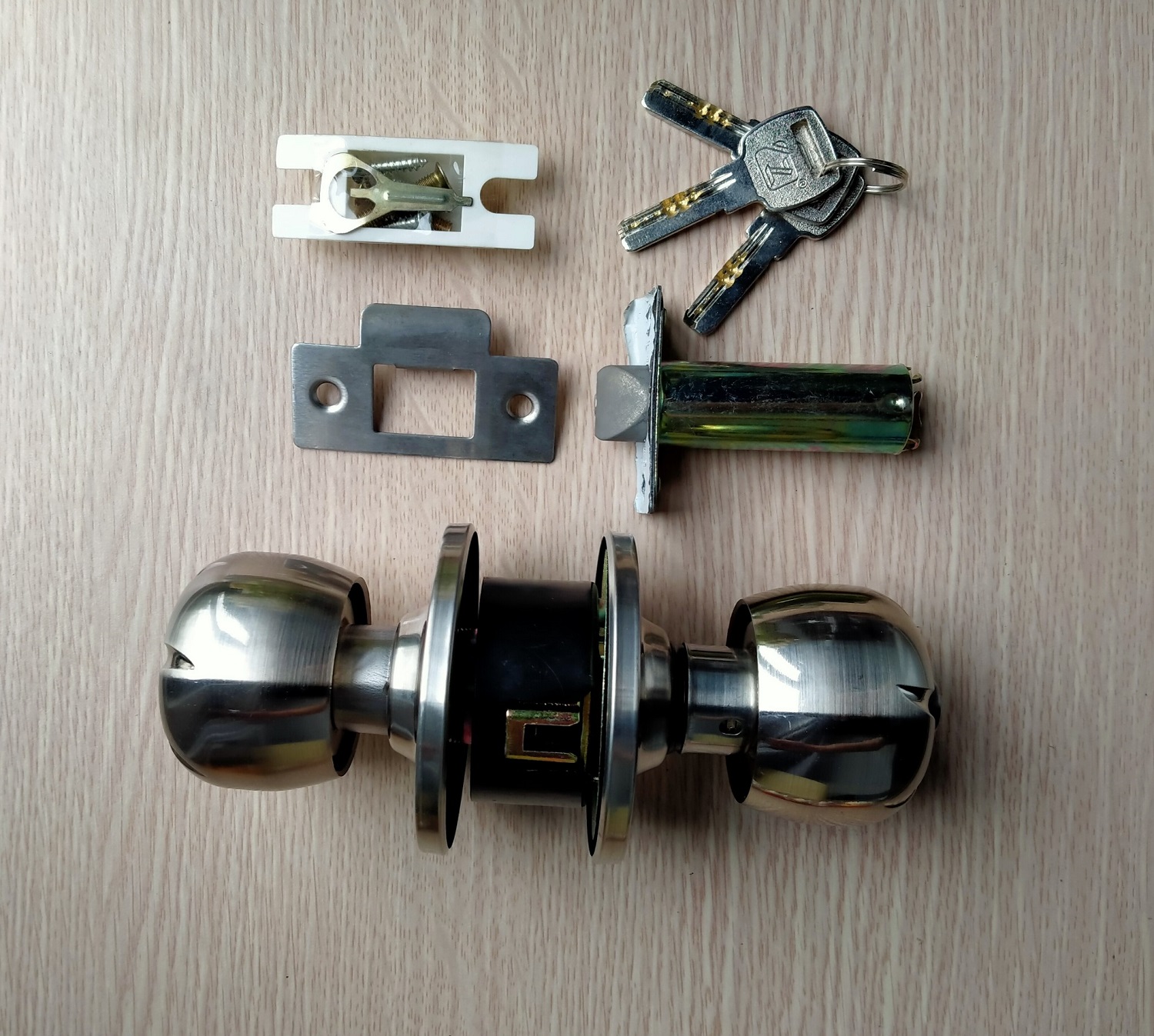 Khóa tay nắm tròn Z 9500SS-ET 90# Khóa tay nắm tròn Solien Khóa phòng tắm toilet
