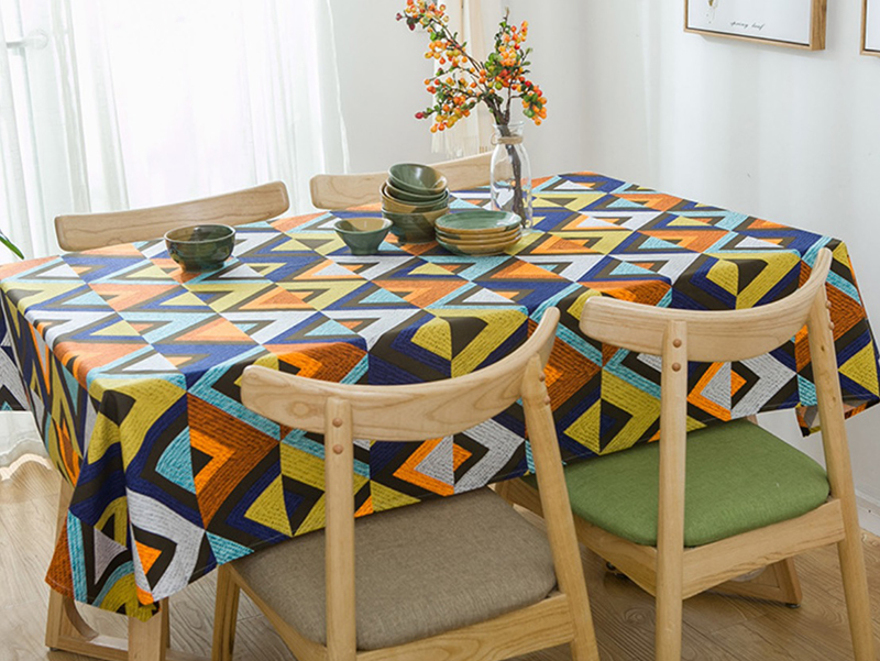 Khăn trải bàn vintage 140x180cm - tam giác nhiều màu