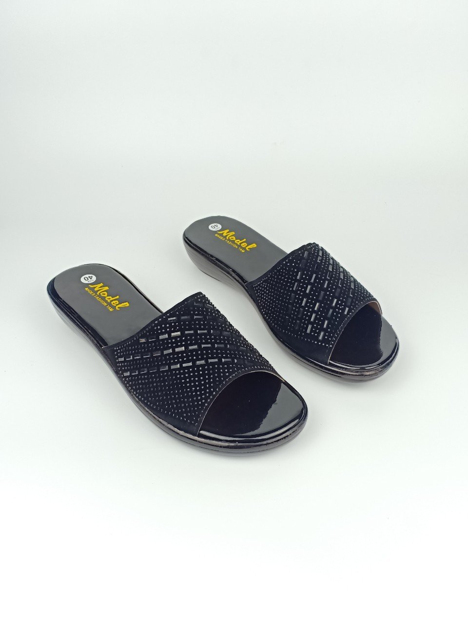Dép quai ngang cho mẹ quai đá trơn size lớn 40-43