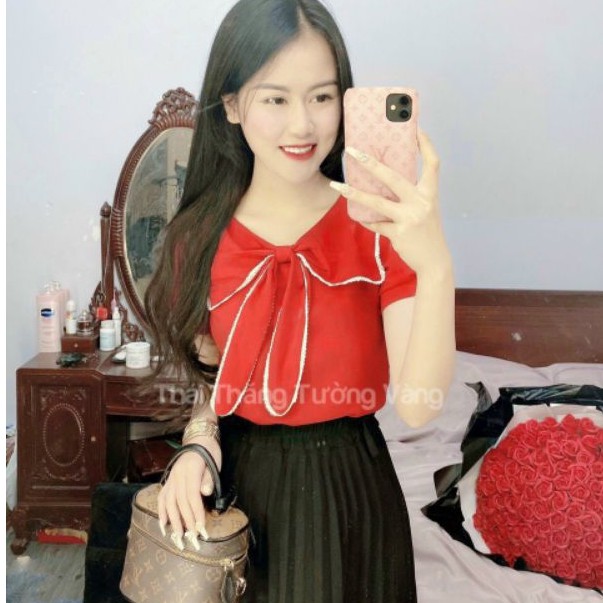 Áo kiểu chất đũi ngắn tay cổ áo phối nơ viền ren