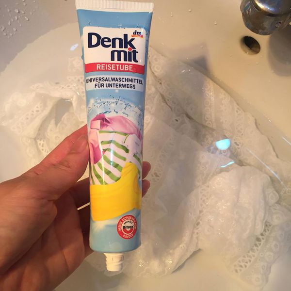 Kem giặt mềm quần áo Denkmit 125ml Đức an toàn da tay