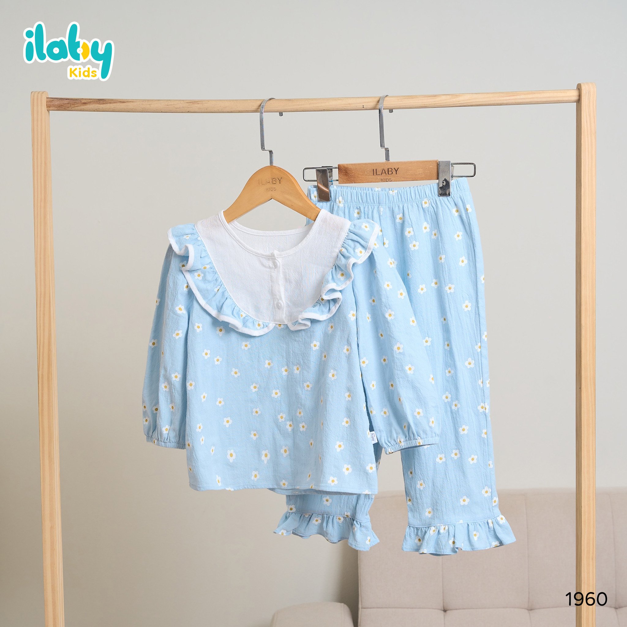 Bộ pyjama cho bé gái ILABY hoạ tiết phối bèo viền màu chất thô 2 màu cho