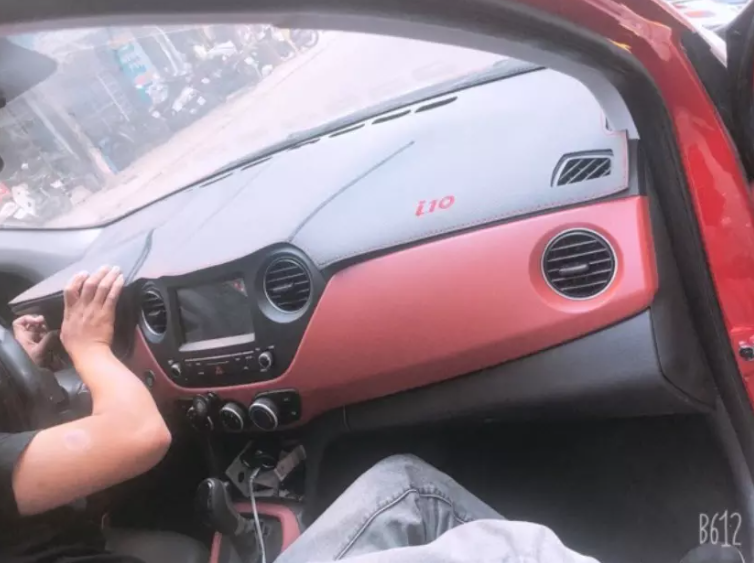 [Hỗ trợ lắp đặt tại HN] Thảm che nắng táp lô Grand i10 da vân cacbon