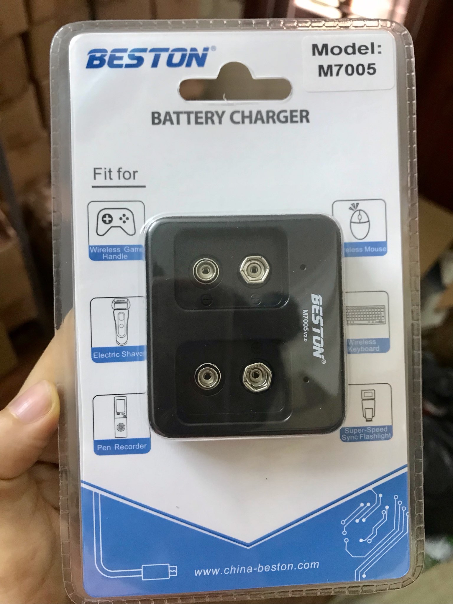 Bộ Pin sạc 9V Beston M7005 sạc nhanh tự ngắt