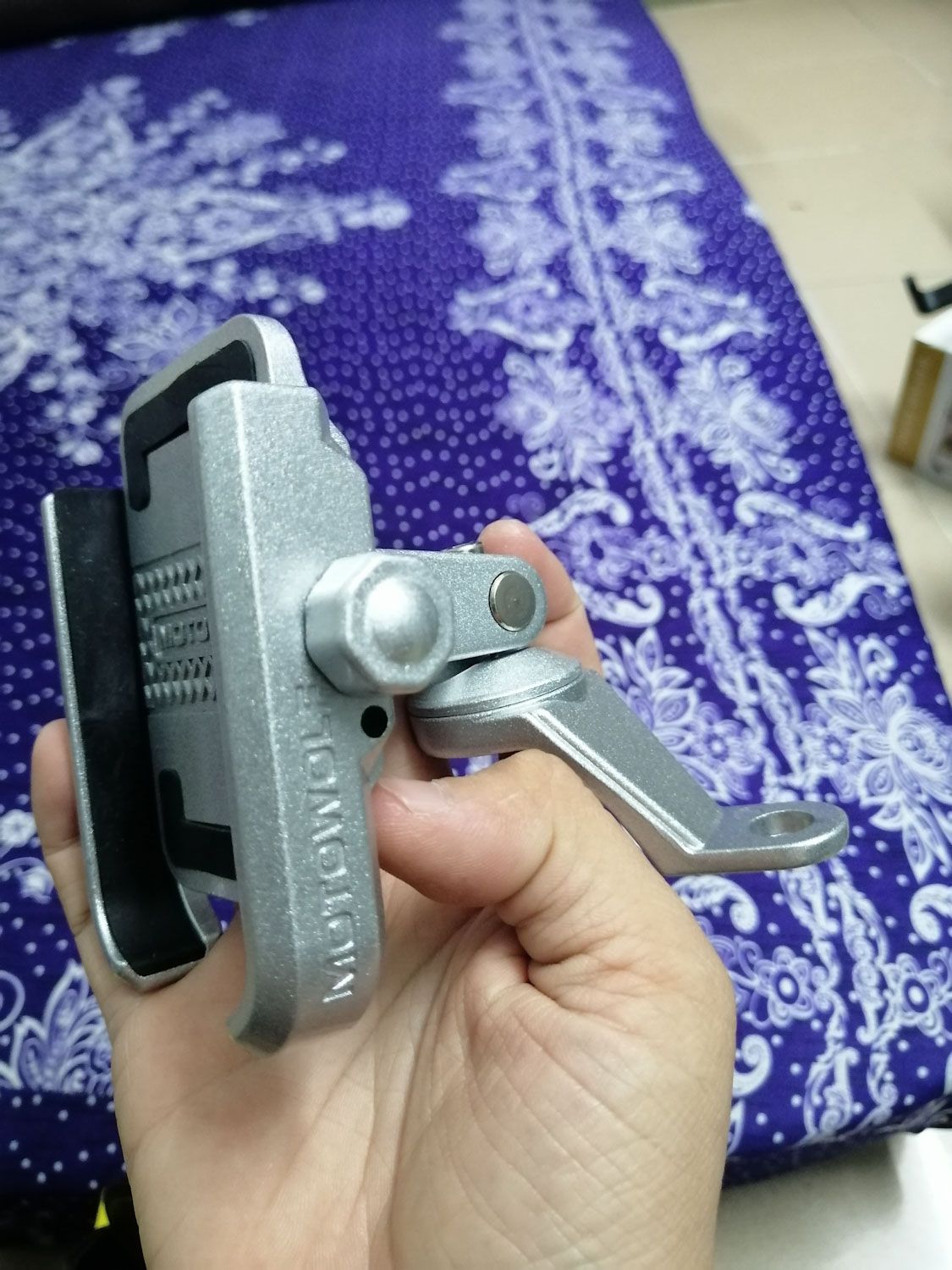 [HCM]kẹp giá đỡ điện thoại trên xe máy MOTOWOLF siêu chắc
