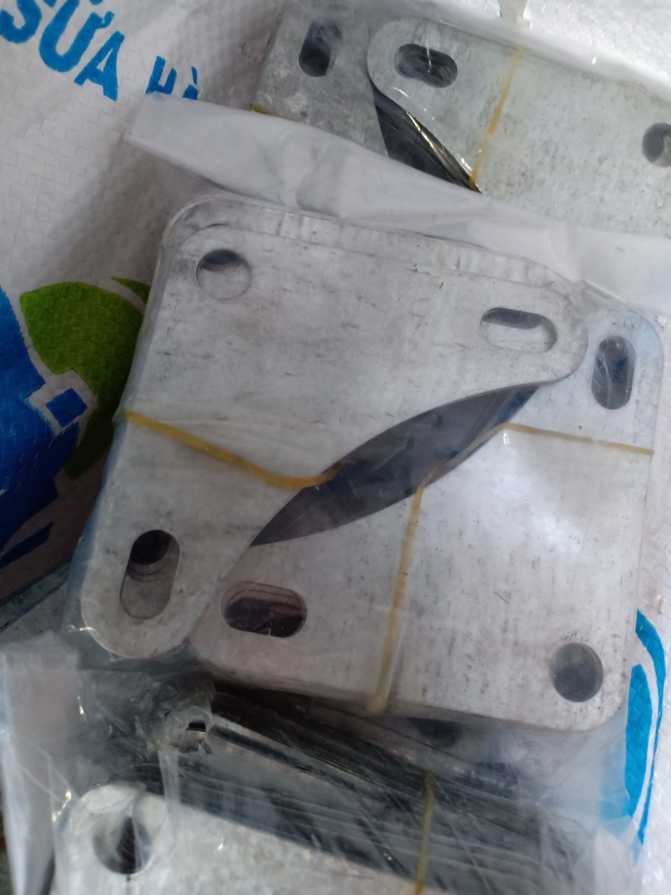 bịch ke góc - 50 bass kệ sắt