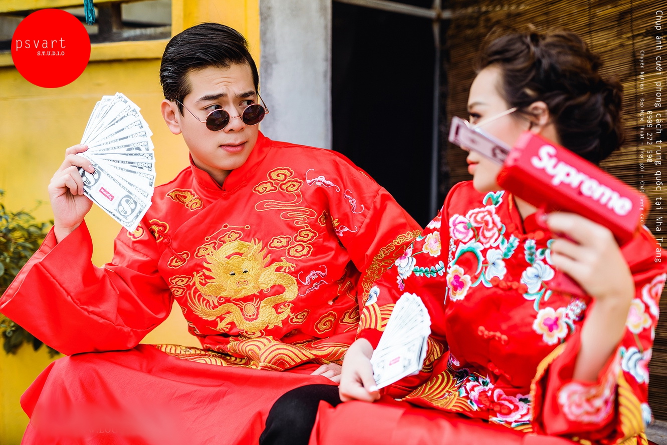 Ảnh cưới Trung Quốc: Trung Quốc là một trong những quốc gia có những truyền thống cưới hỏi rất đa dạng và phong phú. Với những bức ảnh cưới của người Trung Quốc, bạn sẽ được ngắm nhìn những trang phục cưới đẹp và đầy sức hút của họ. Hãy đến với bộ sưu tập ảnh cưới Trung Quốc để tìm kiếm sự độc đáo và lãng mạn cho ngày cưới của bạn.