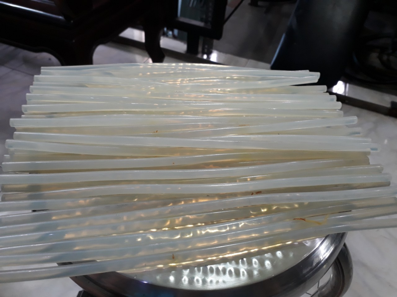 [HCM]Combo 10 cây keo silicon đường kính 6 mm dài 28 cm màu trắng dùng cho súng bắn keo điện.