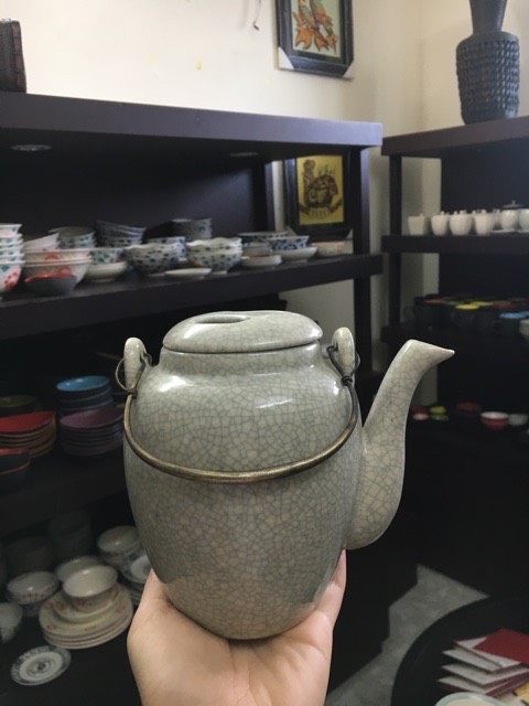 Ấm bát tràng