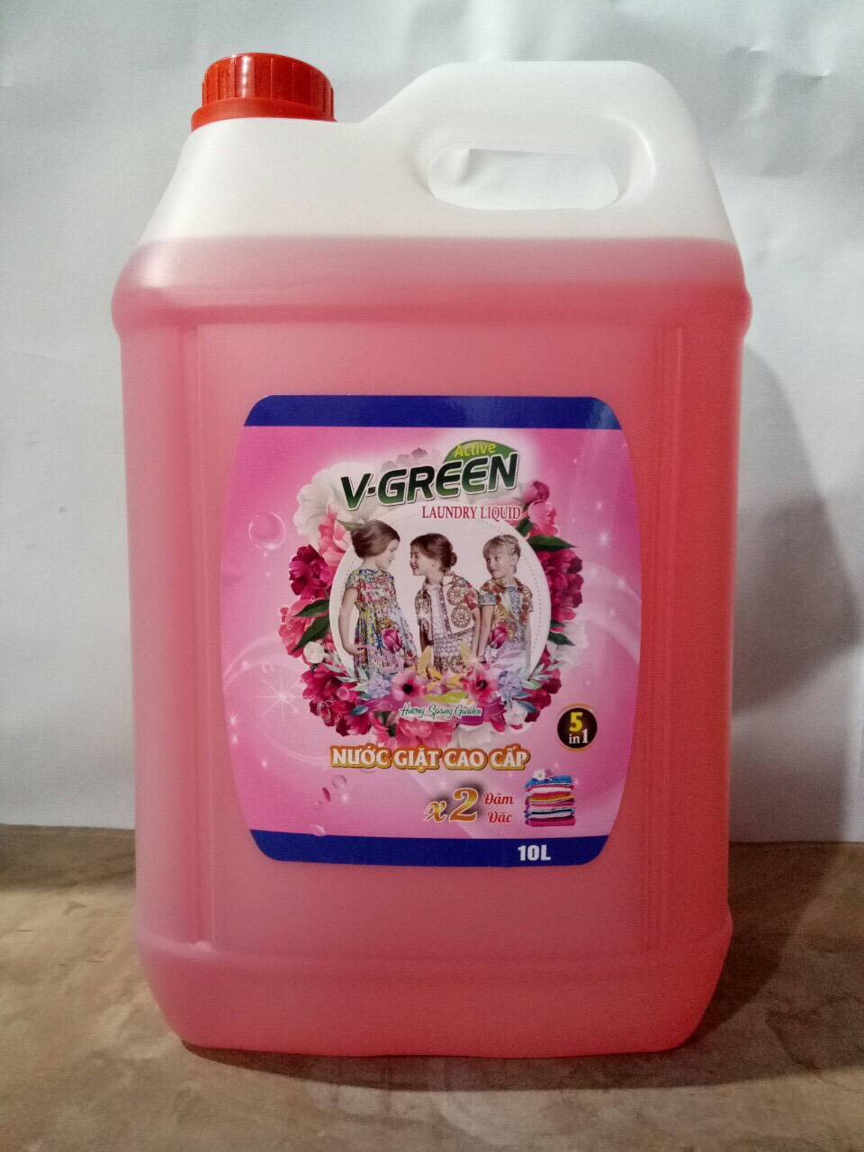 Can toàn can 10 lít nước giặt vgreen an toàn