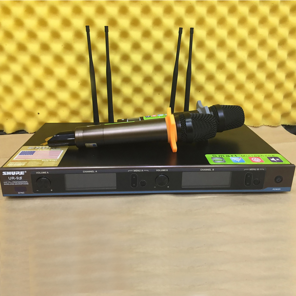 [MẪU MỚI 2021] MICRO SHURE Cao Cấp, MICRO Sự Kiện, MICRO Karaoke Giá Rẻ, MICRO Cầm Tay, MICRO SHURE UR-9S (4 Anten),Trống Hú Rè, Âm Thanh Bay Bổng,Hát Nhẹ, Bắt Sóng Tốt, BH 12 TH