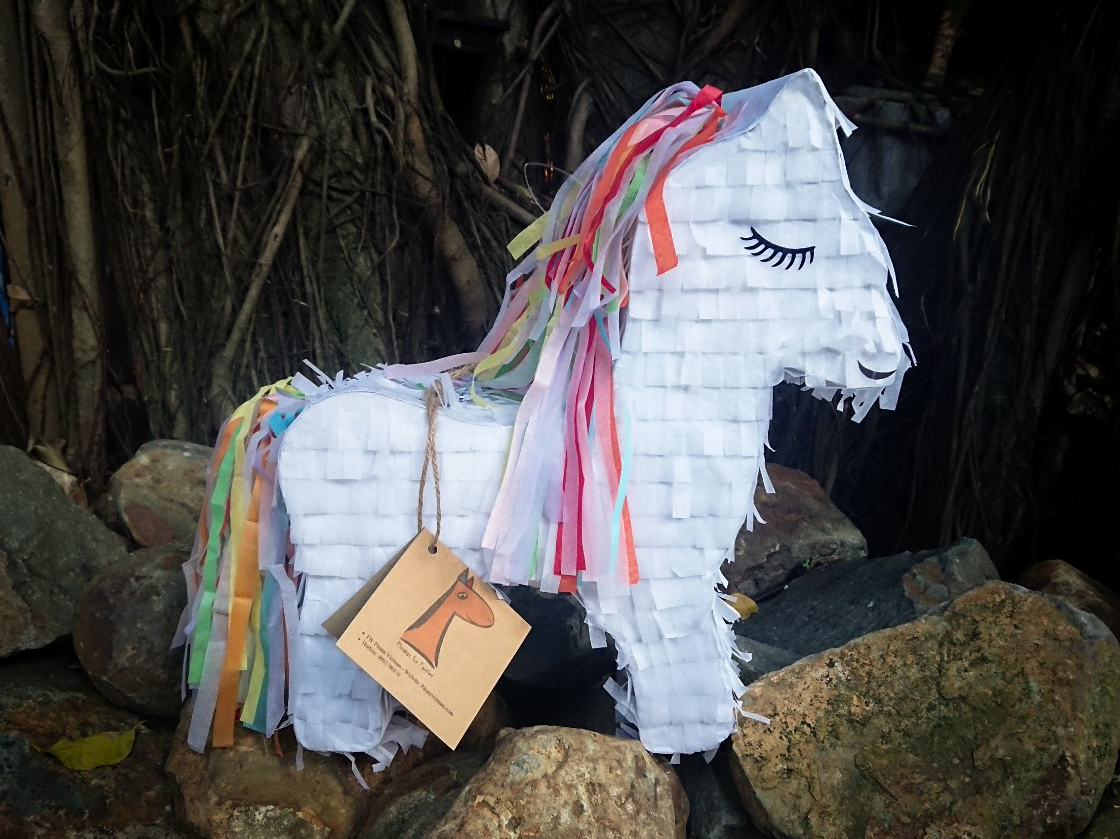 Pinata horse
