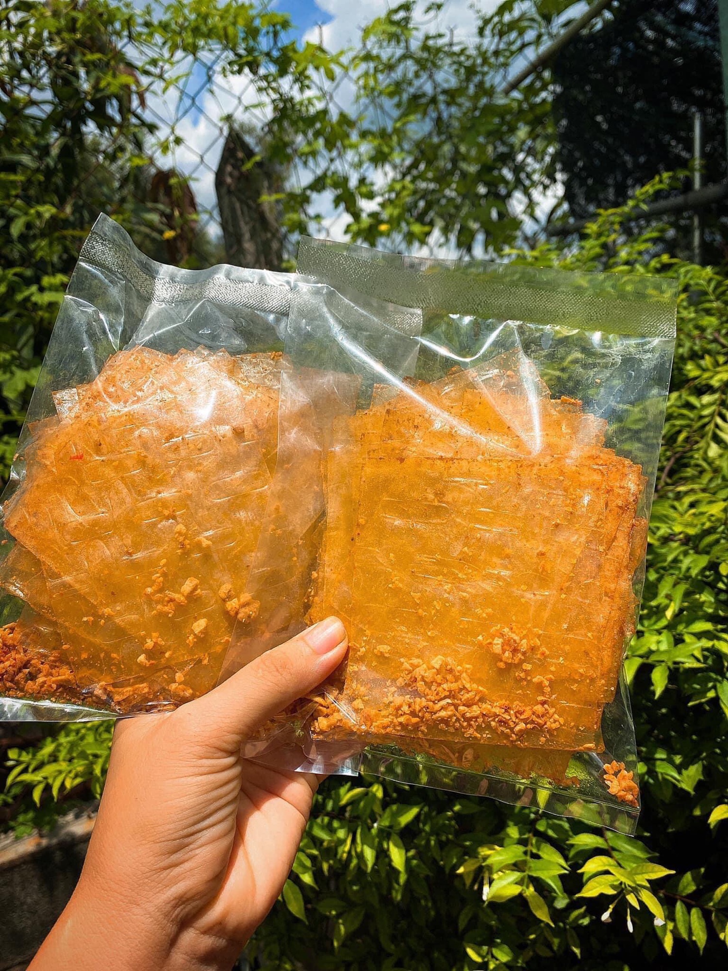 Bánh tráng xì ke . Bánh tráng tỏi muối nhuyễn ComBo 5 Bịch