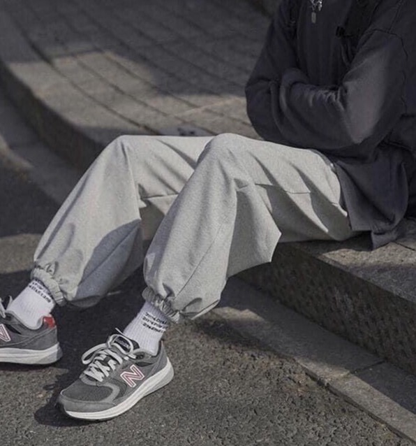 Jogger Thun Trơn Cạp Chun Dáng Rộng Ulzzang HOT/ Quần Jogger Trơn Bó Ống Chun 2 Màu Hot Trend Daski Phong Cách Ulzzang E32