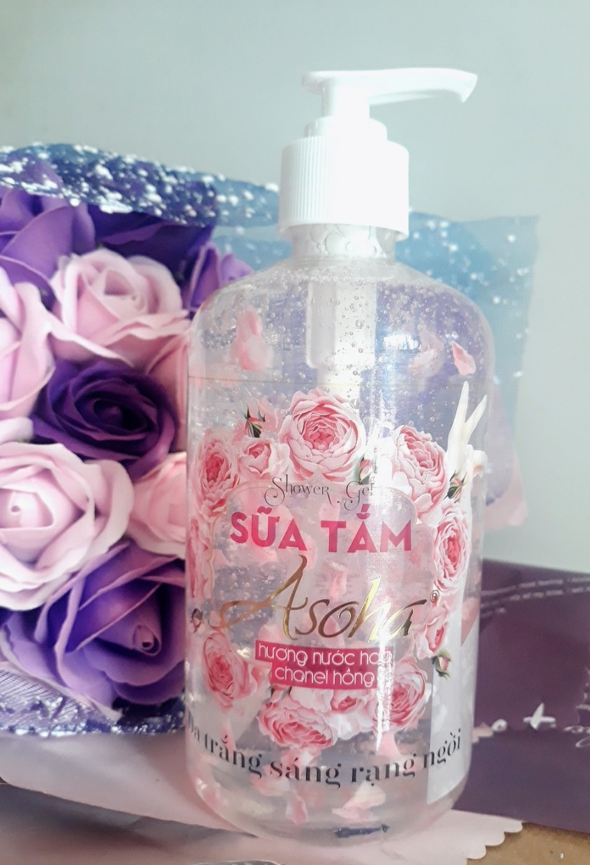 [HCM]Sữa Tắm Gel Cánh Hoa Hồng Hương Nước Hoa 550ml