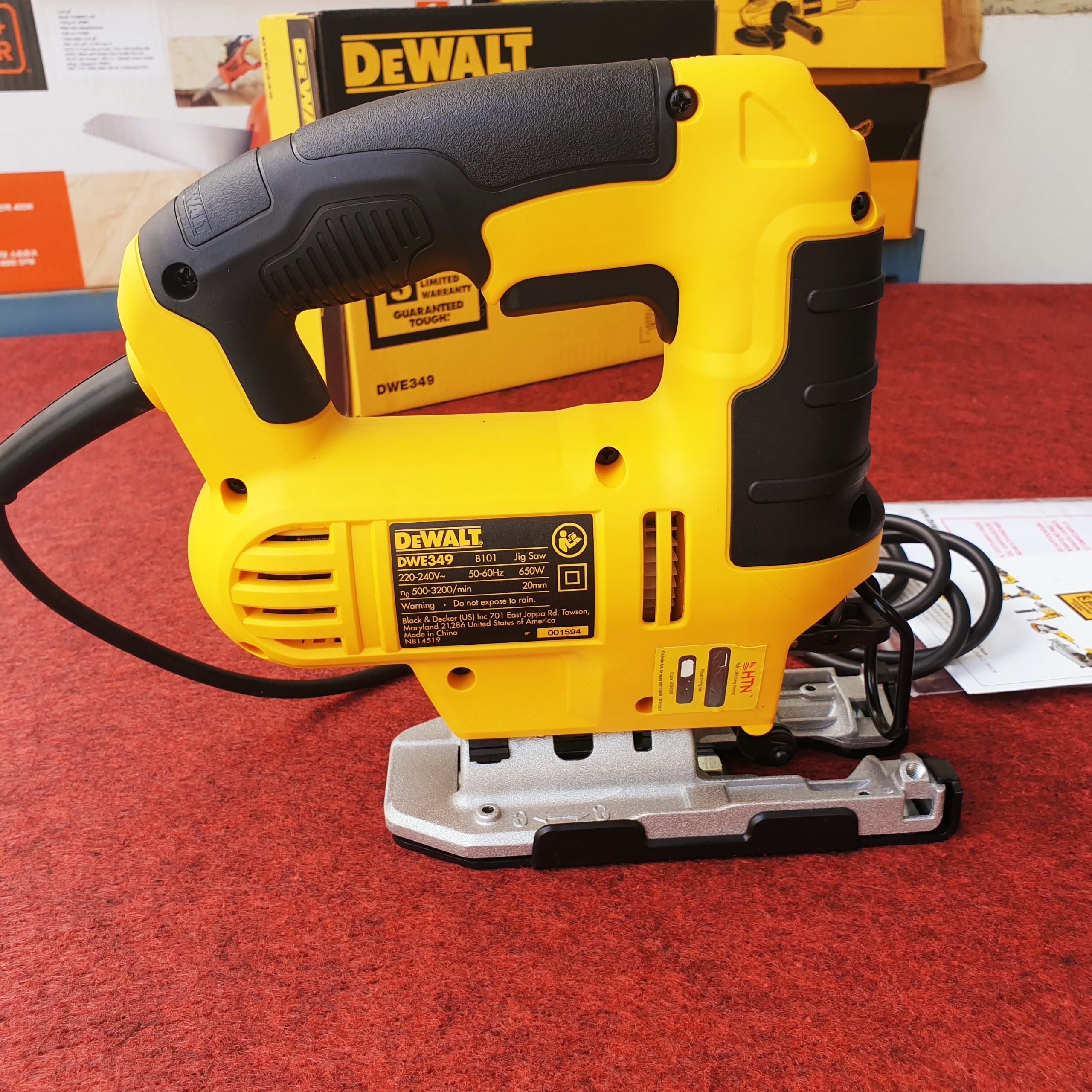 Máy cưa lọng cầm tay 650w dewalt dwe349