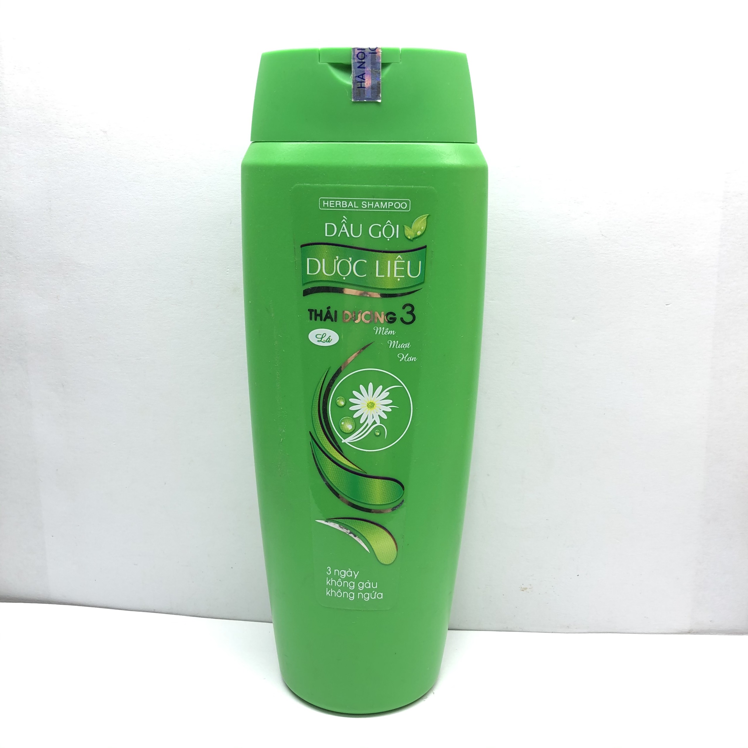 Dầu gội Thái Dương 3 CHAI 200ml hương lá