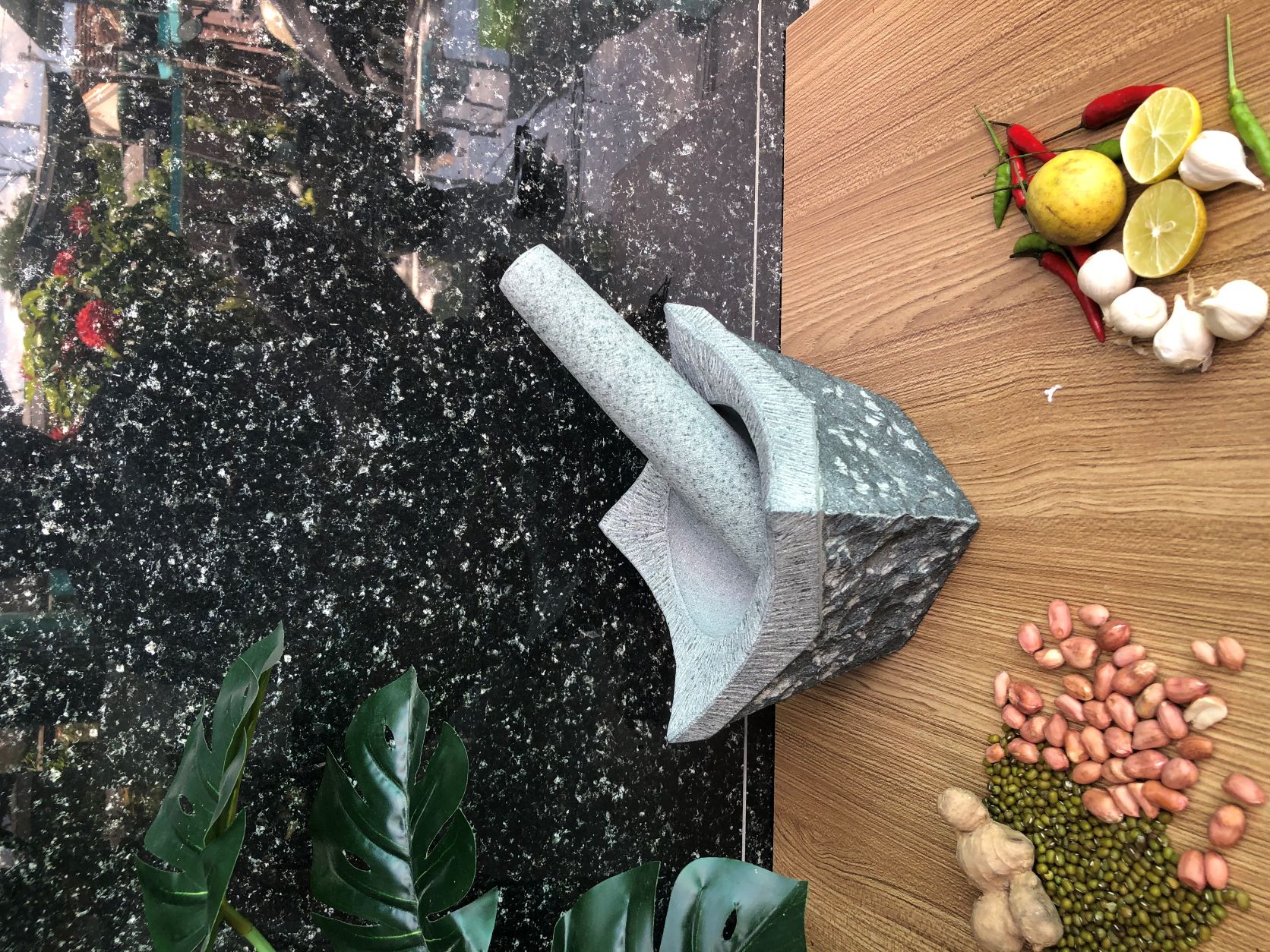 Bộ sản phẩm cối đá +  chày đá mẫu xưa 4 tai Đường Kính 15cm