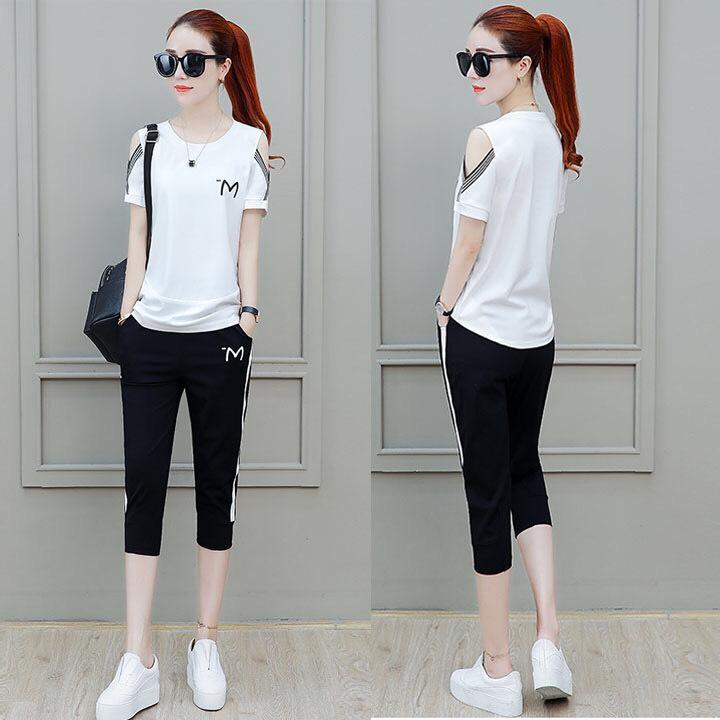 Bộ đồ thể thao thêu chữ M sang trọng
