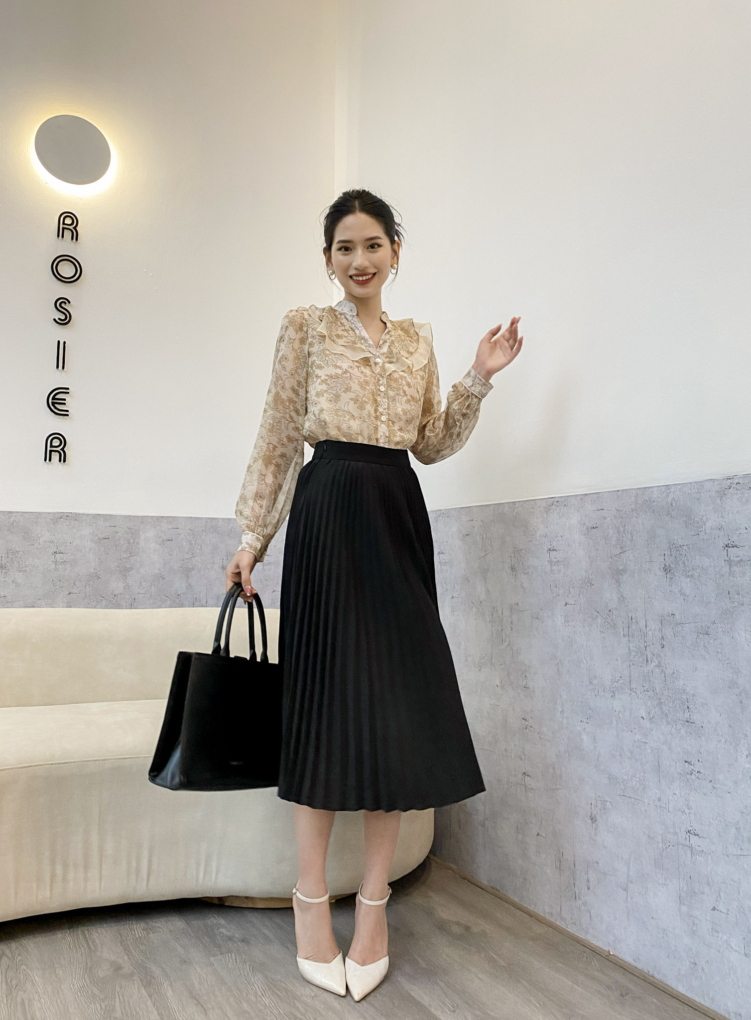 Lalya_cv109_chân váy dập ly xòe quạt-đen