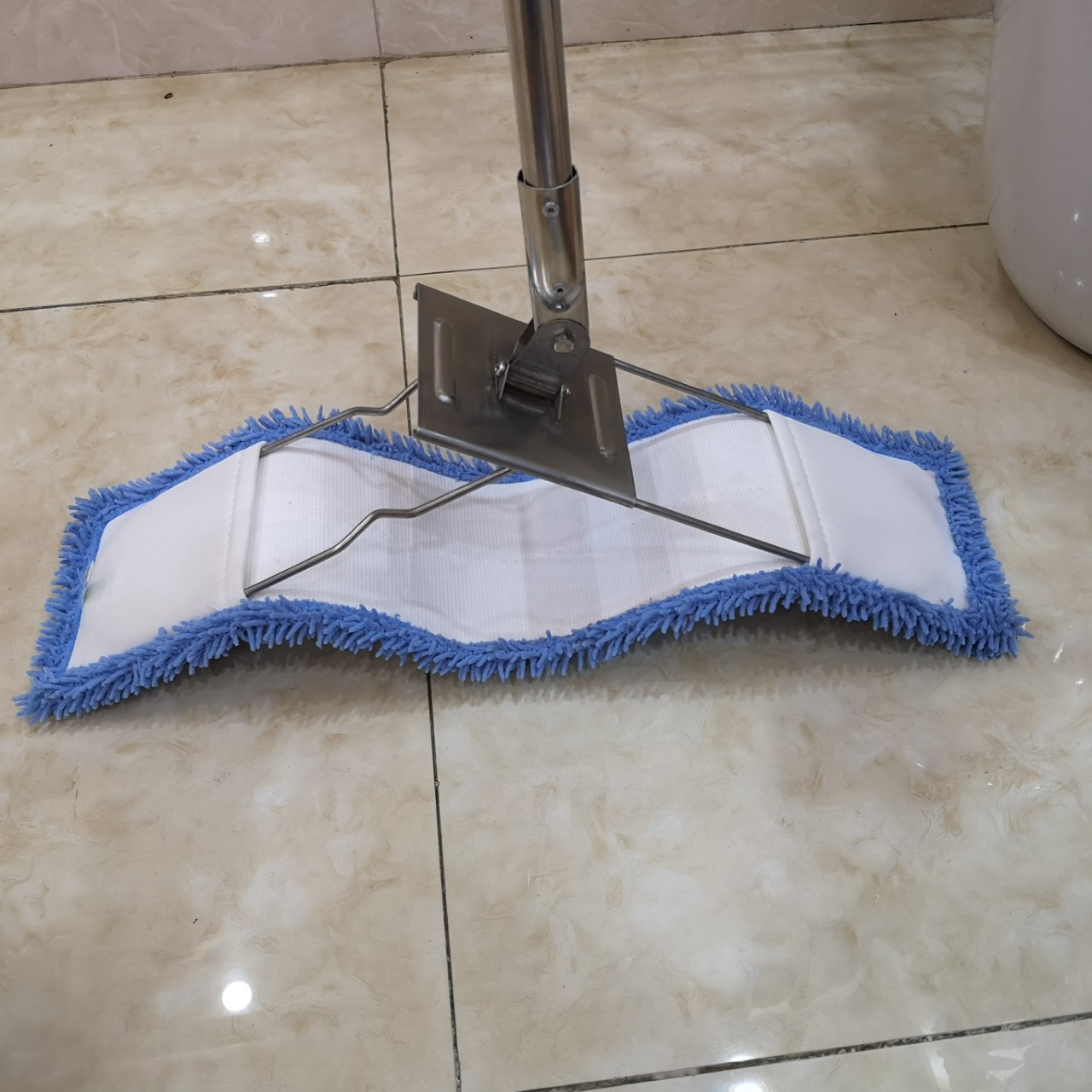 [HCM]Cây lau nhà siêu sạch 60cm cán tăng đơ lau sạch mọi vết bẩn có độ bền cao dễ dàng di chuyển mọi nơi