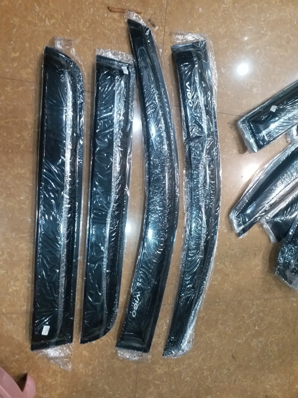 Bộ vè che mưa đen xe toyota hilux vigo 2005-2011